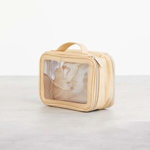 Beis on the go Essential Case